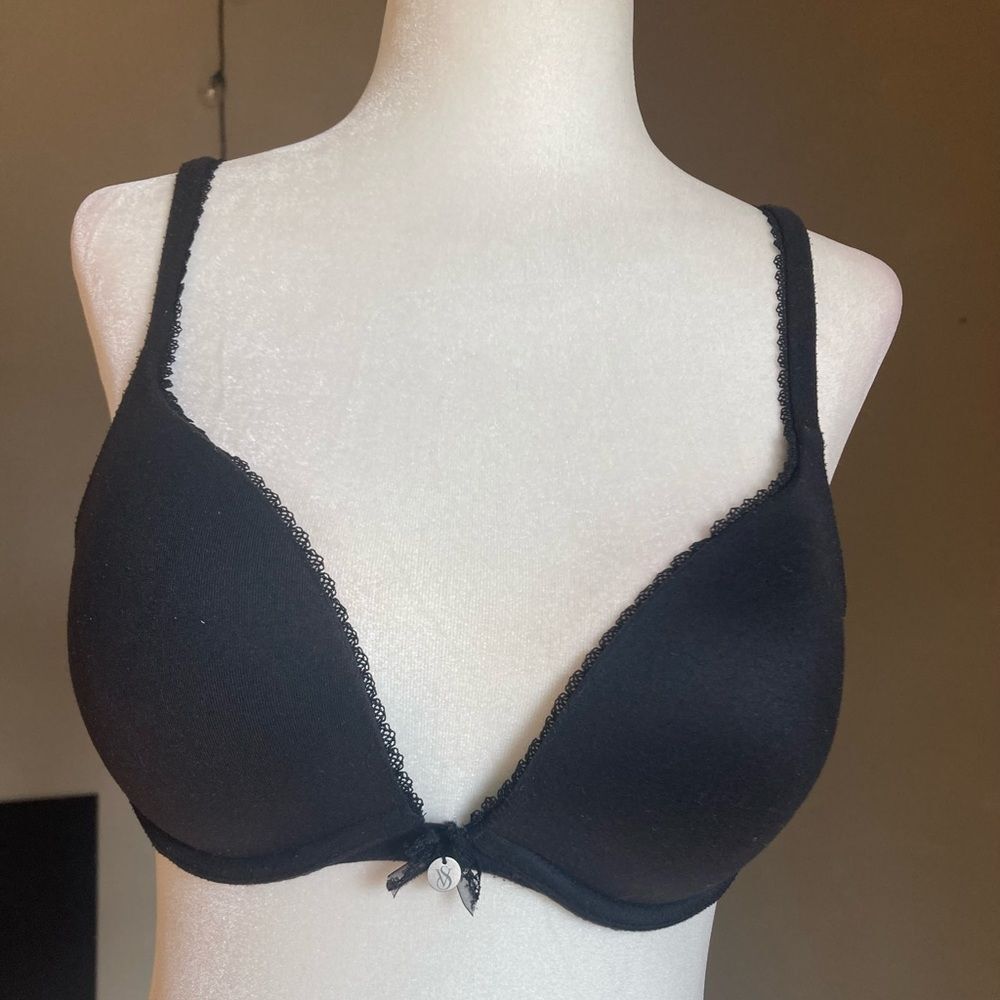 Victoria’s Secret Black Pushup Bra 32D